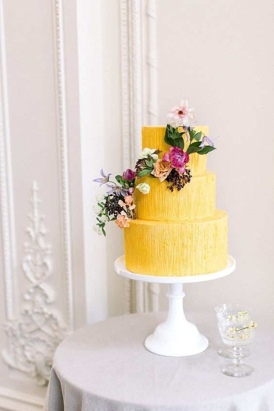 bolo amarelo casamento 2