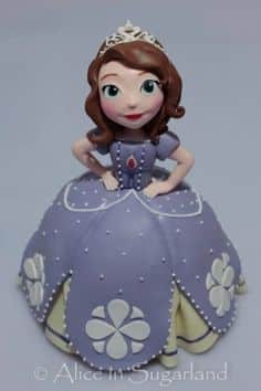 bolo boneca da princesa sofia