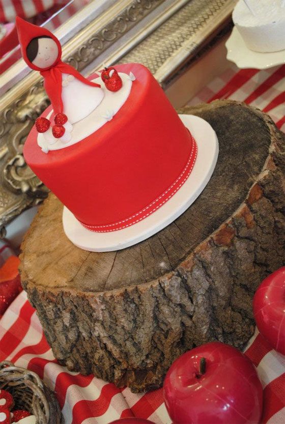 bolo decorado chapeuzinho vermelho 3