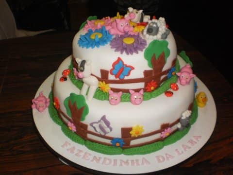 bolo decorado fazenda