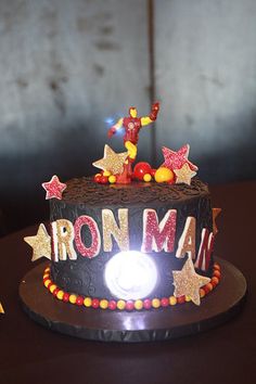 bolo decorado homem de ferro