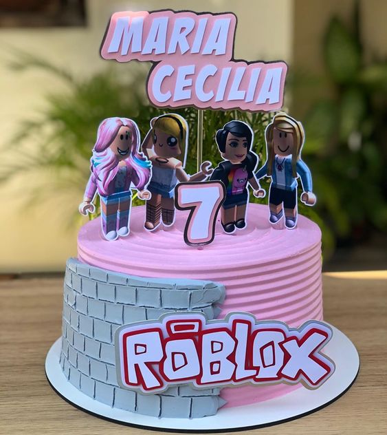 bolo para aniversário do roblox