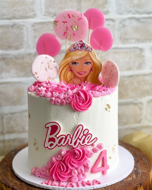 bolos com o tema barbie ideias