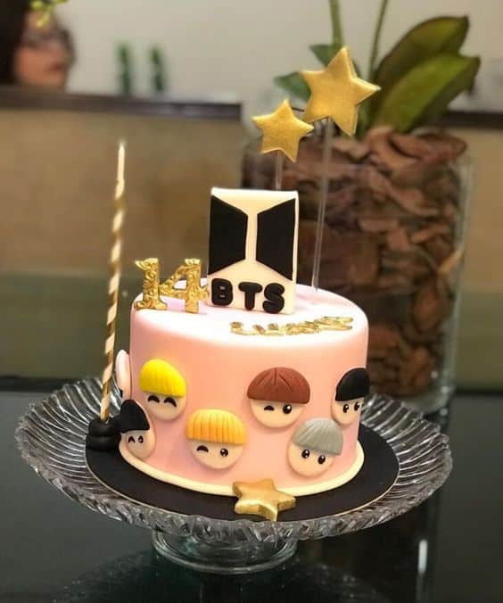 bolos de festa k pop 8
