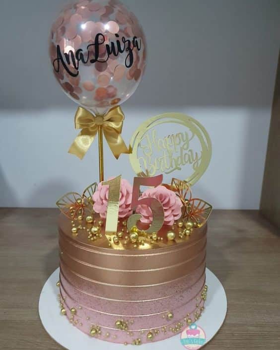 bolos inspiradores para festa de 15 anos rose gold