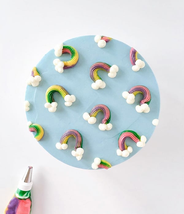 bolos minimalistas decorados com buttercream 10