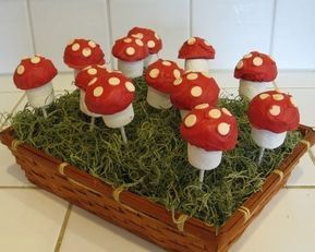 decoracao de festa com cogumelos bolos 6