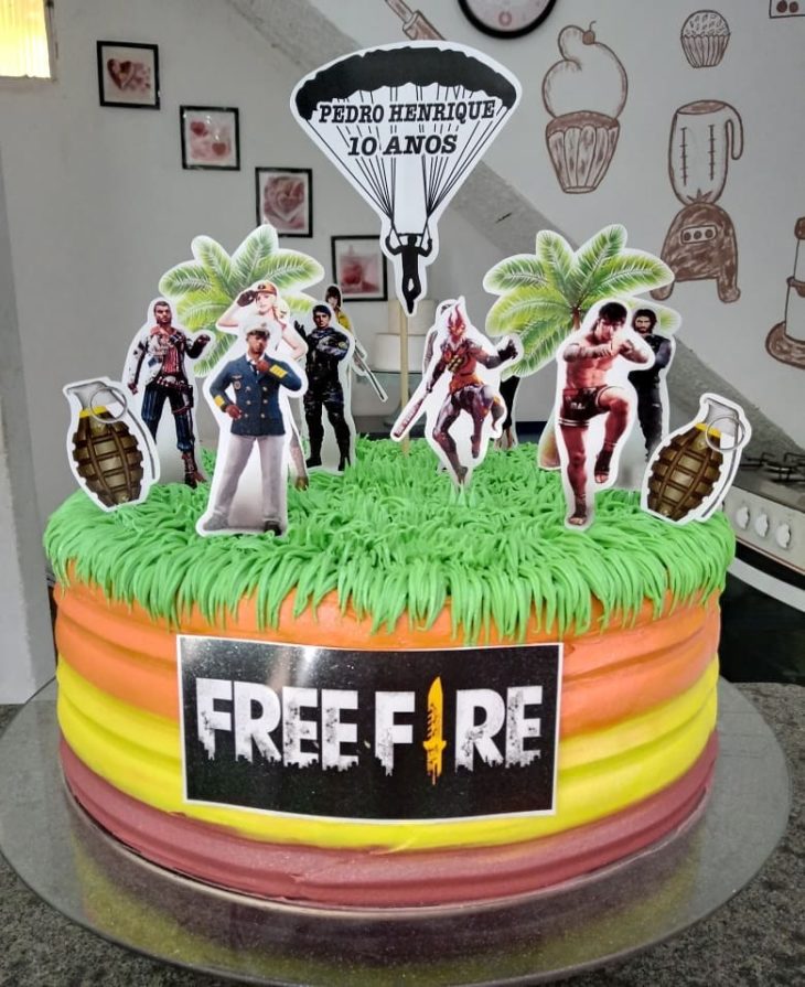 13 Receitas de Bolo Free Fire Feminino e Maculino de Aniversário para  surpreender os fans