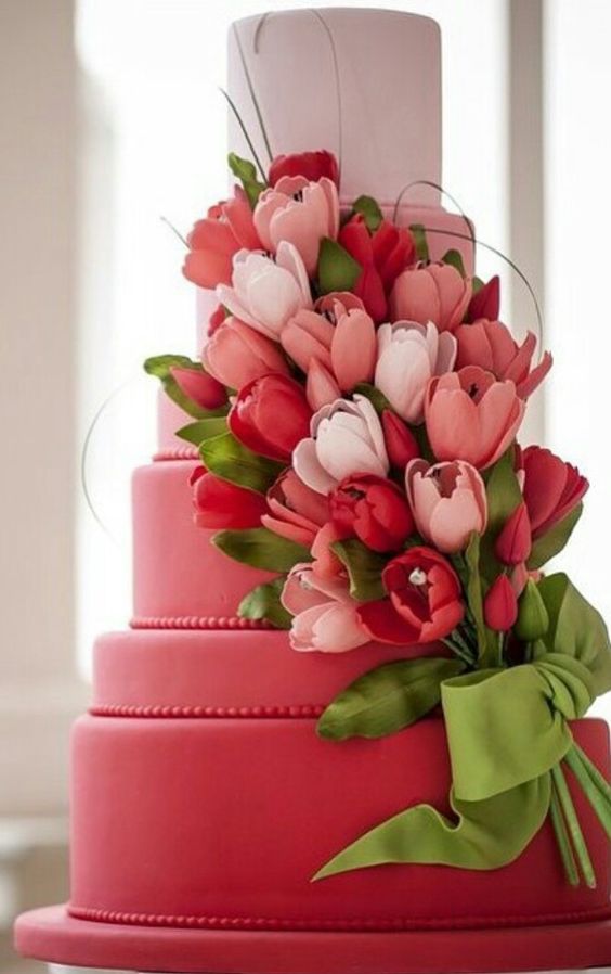 ideias de bolos decorados com tulipas