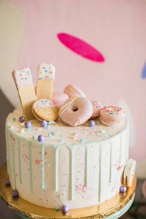 ideias de bolos para menina sem personagens 8