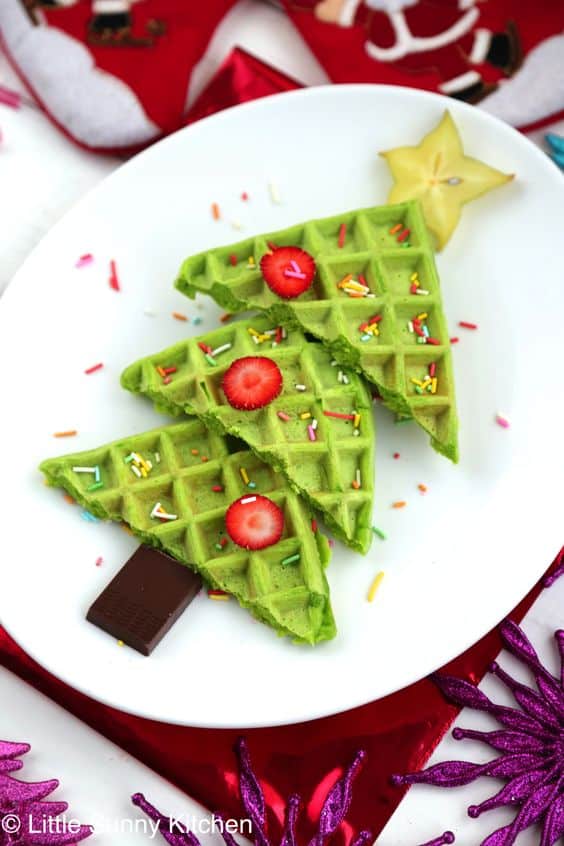 ideias de waffles decorados para o natal 9